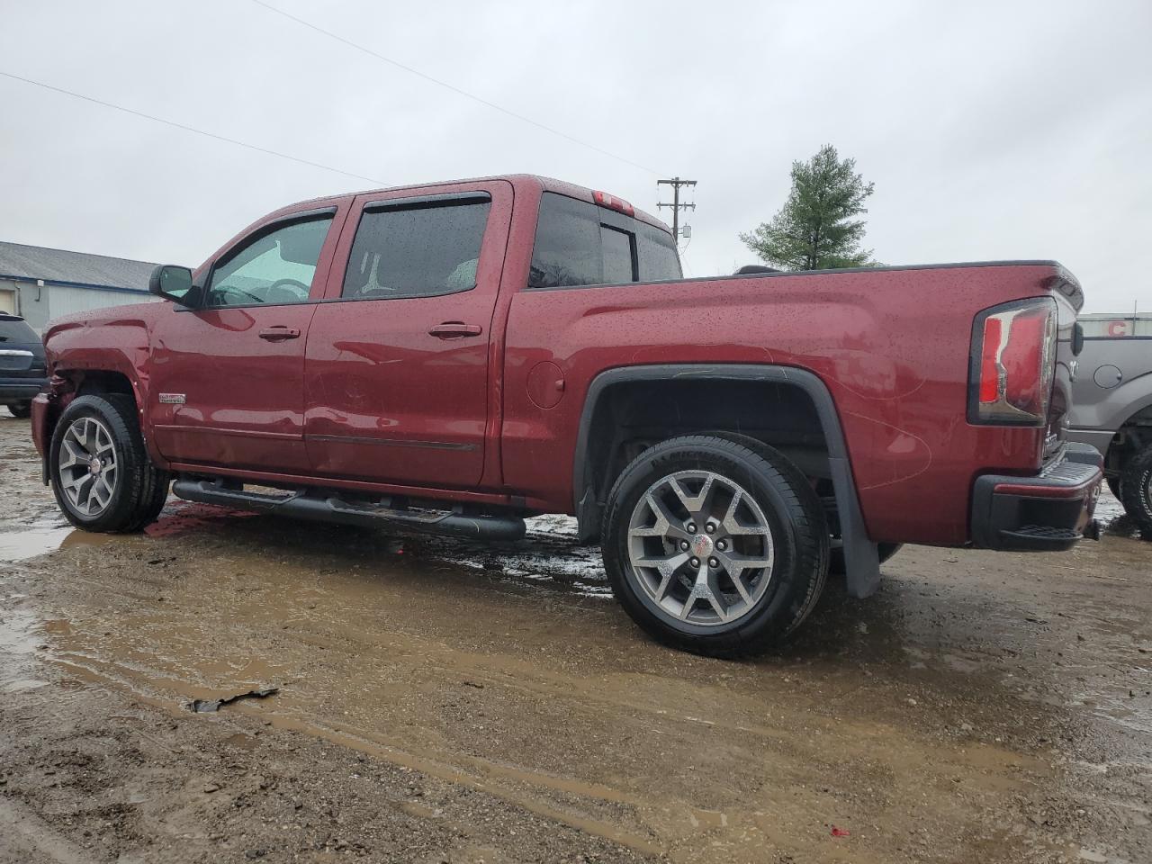 2017 GMC Sierra - Image 2