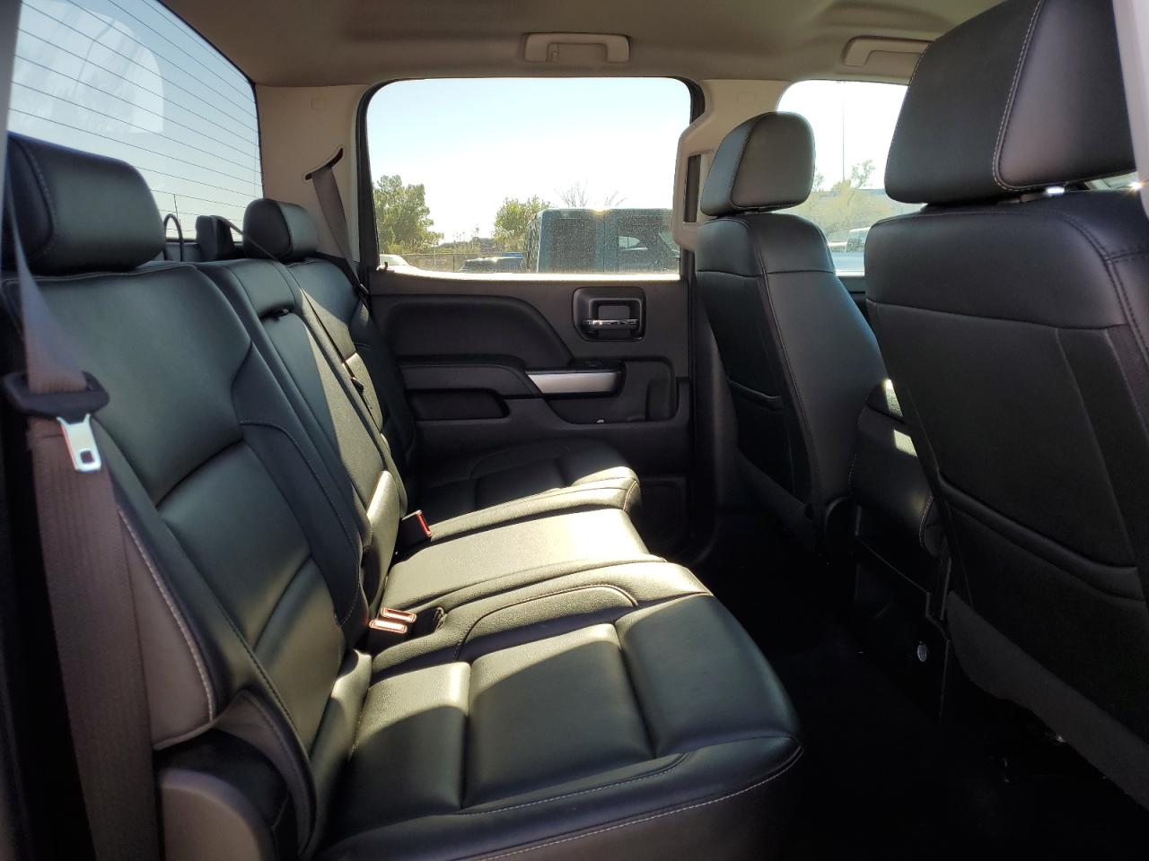 2018 Chevrolet Silverado - Image 11