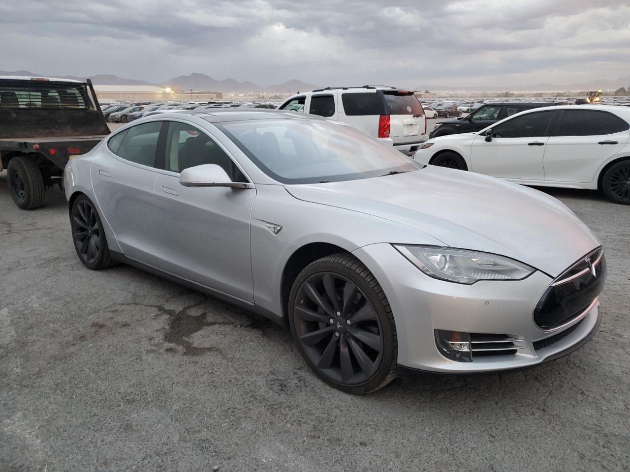 VIN 5YJSA1DP1DFP25603 2013 TESLA MODEL S no.4