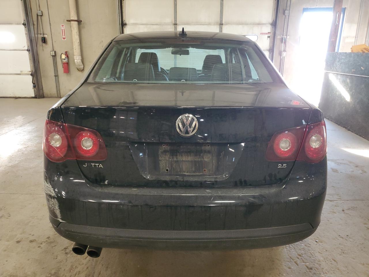 2009 Volkswagen Jetta - Image 6