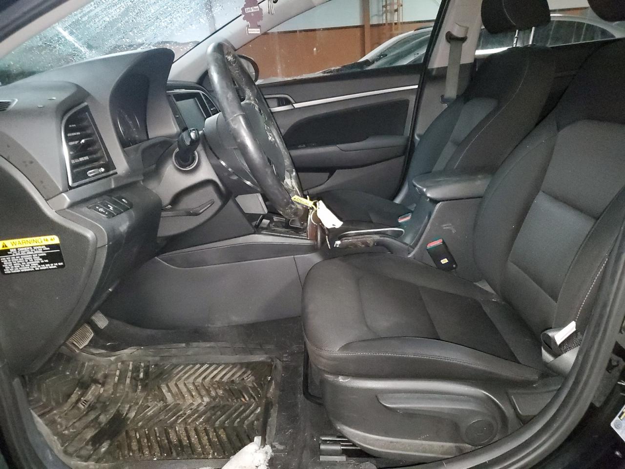 2017 Hyundai Elantra - Image 7