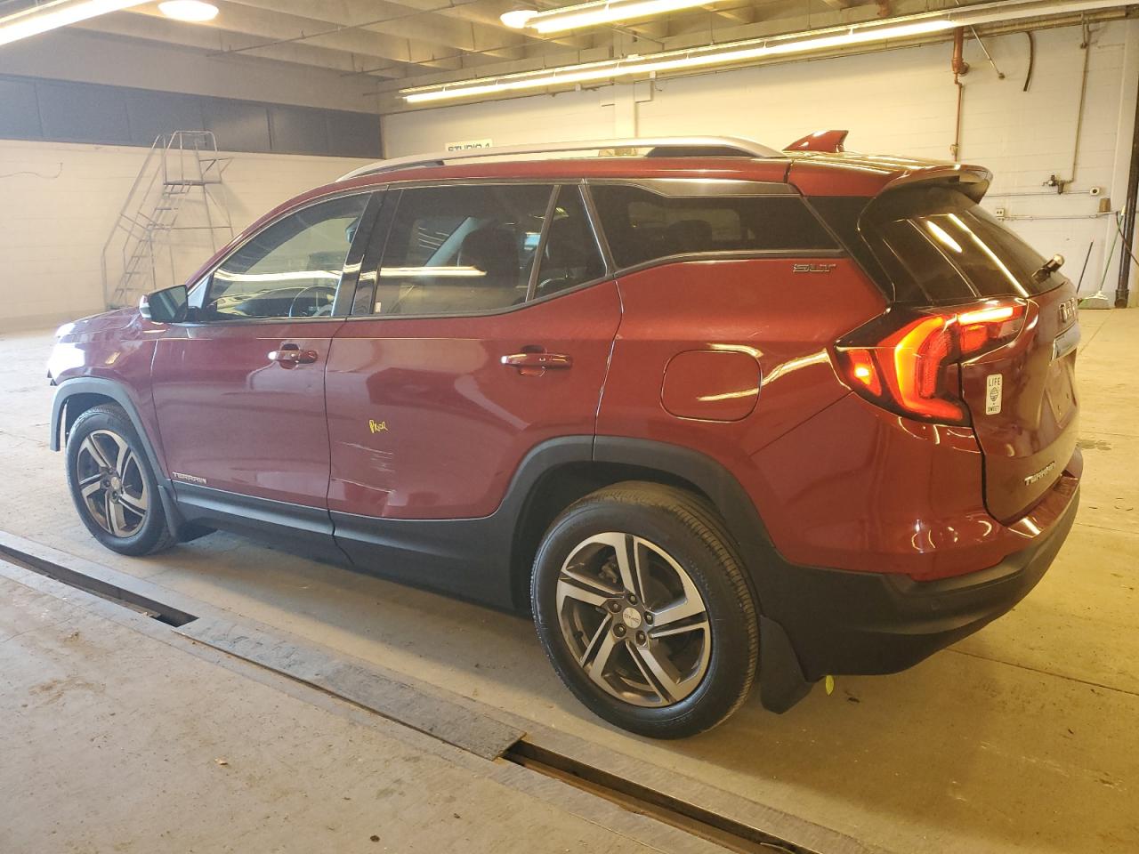 2019 GMC Terrain - Image 2