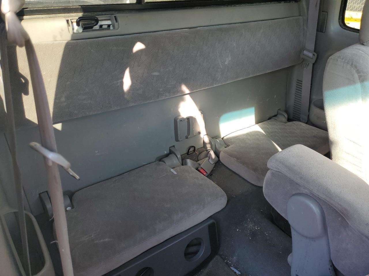 2004 Toyota Tacoma - Image 10