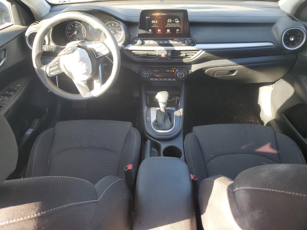 2019 Kia Forte - Image 8
