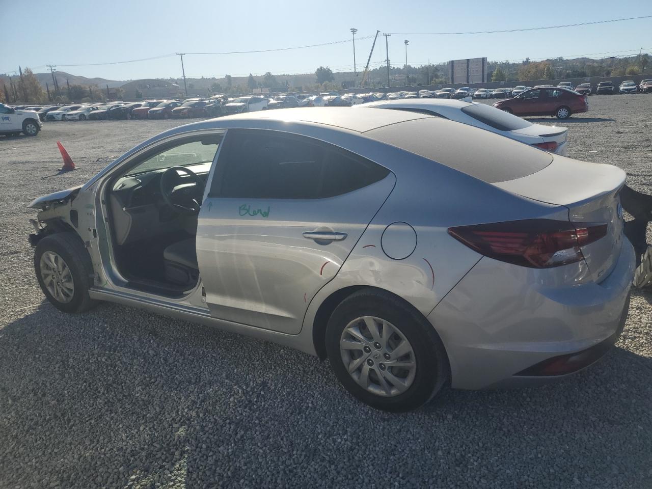 2020 Hyundai Elantra - Image 2