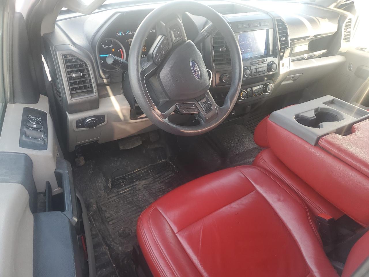 2022 Ford F350 - Image 8
