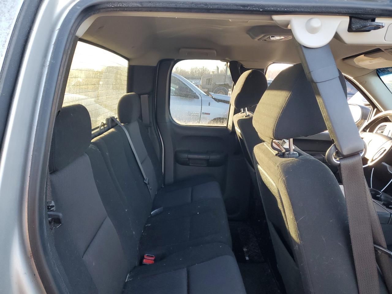 2010 GMC Sierra - Image 10