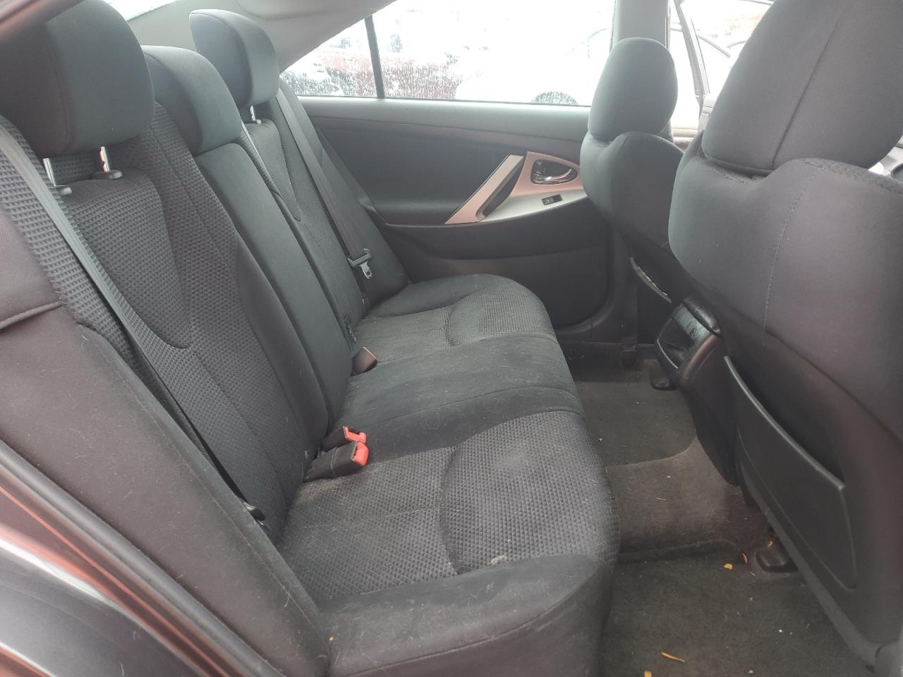 2011 Toyota Camry - Image 10