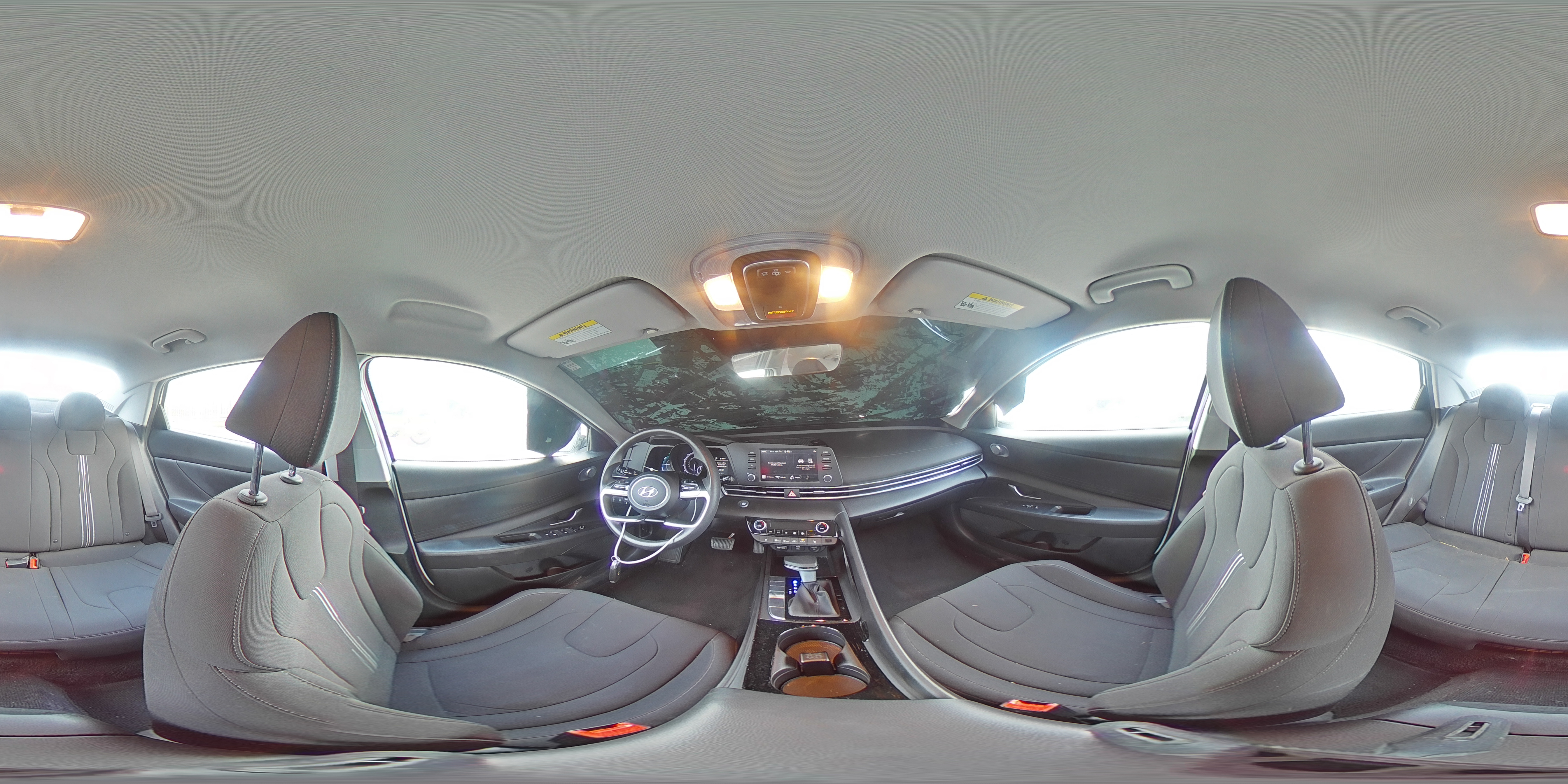 2023 Hyundai Elantra - Image 13
