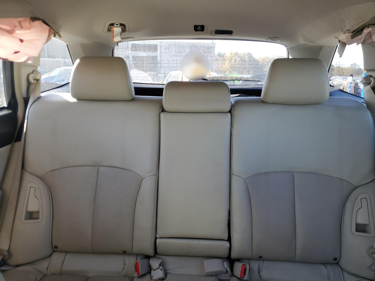 2014 Subaru Outback - Image 10