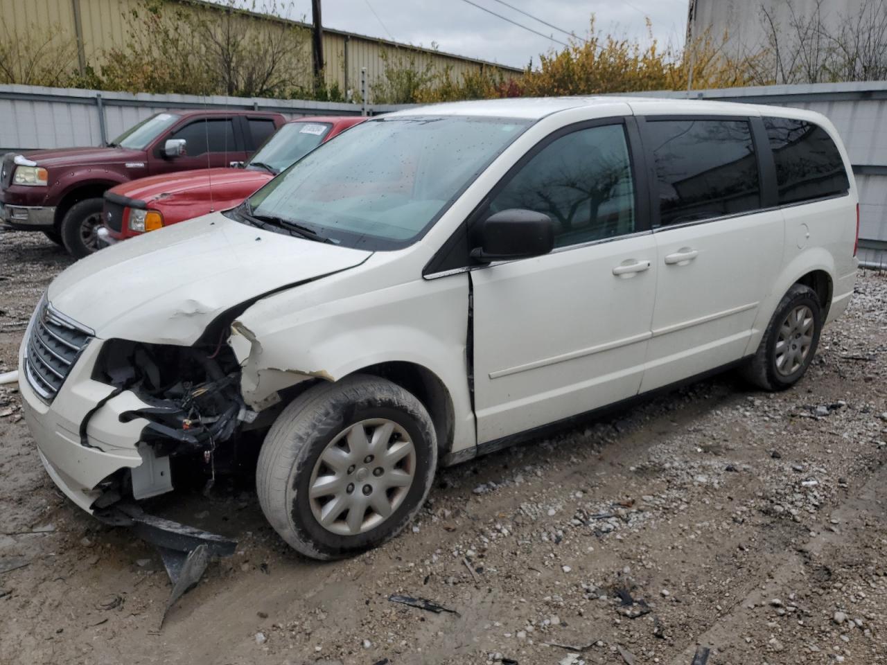 2010 Chrysler Town & Country Lx VIN: 2A4RR4DE5AR140945 Lot: 81454224