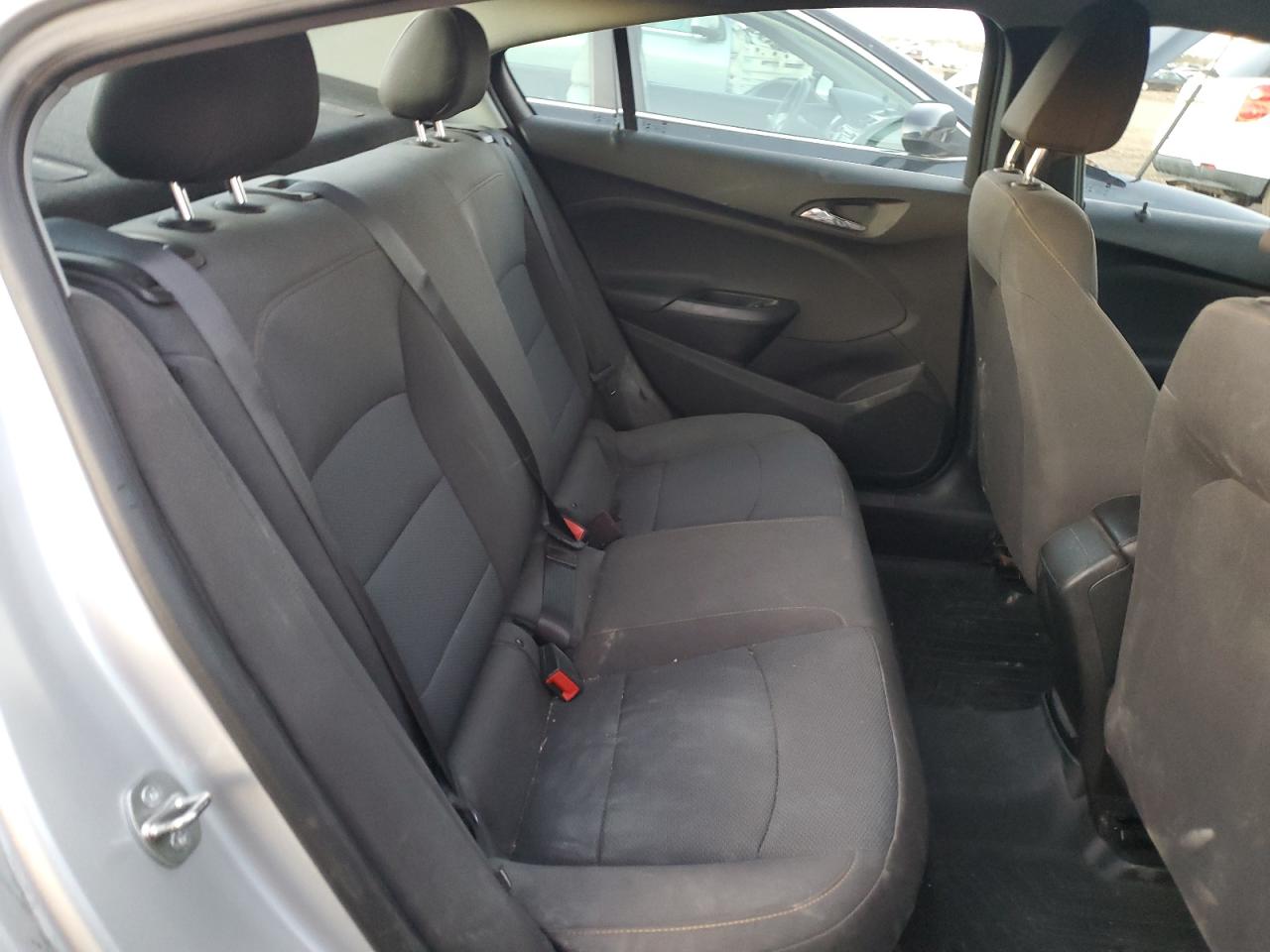 2019 Chevrolet Cruze - Image 10