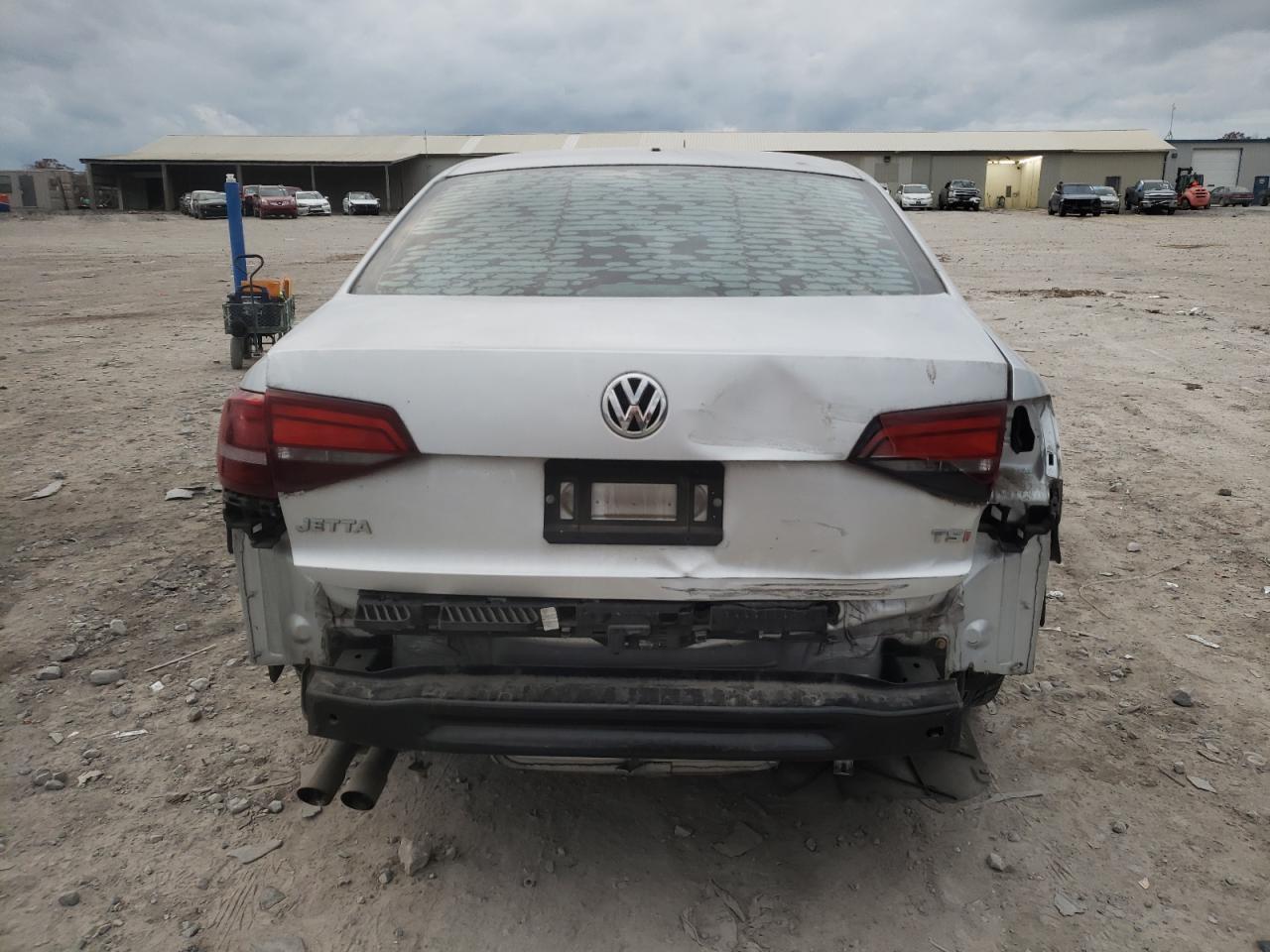 2016 Volkswagen Jetta - Image 6
