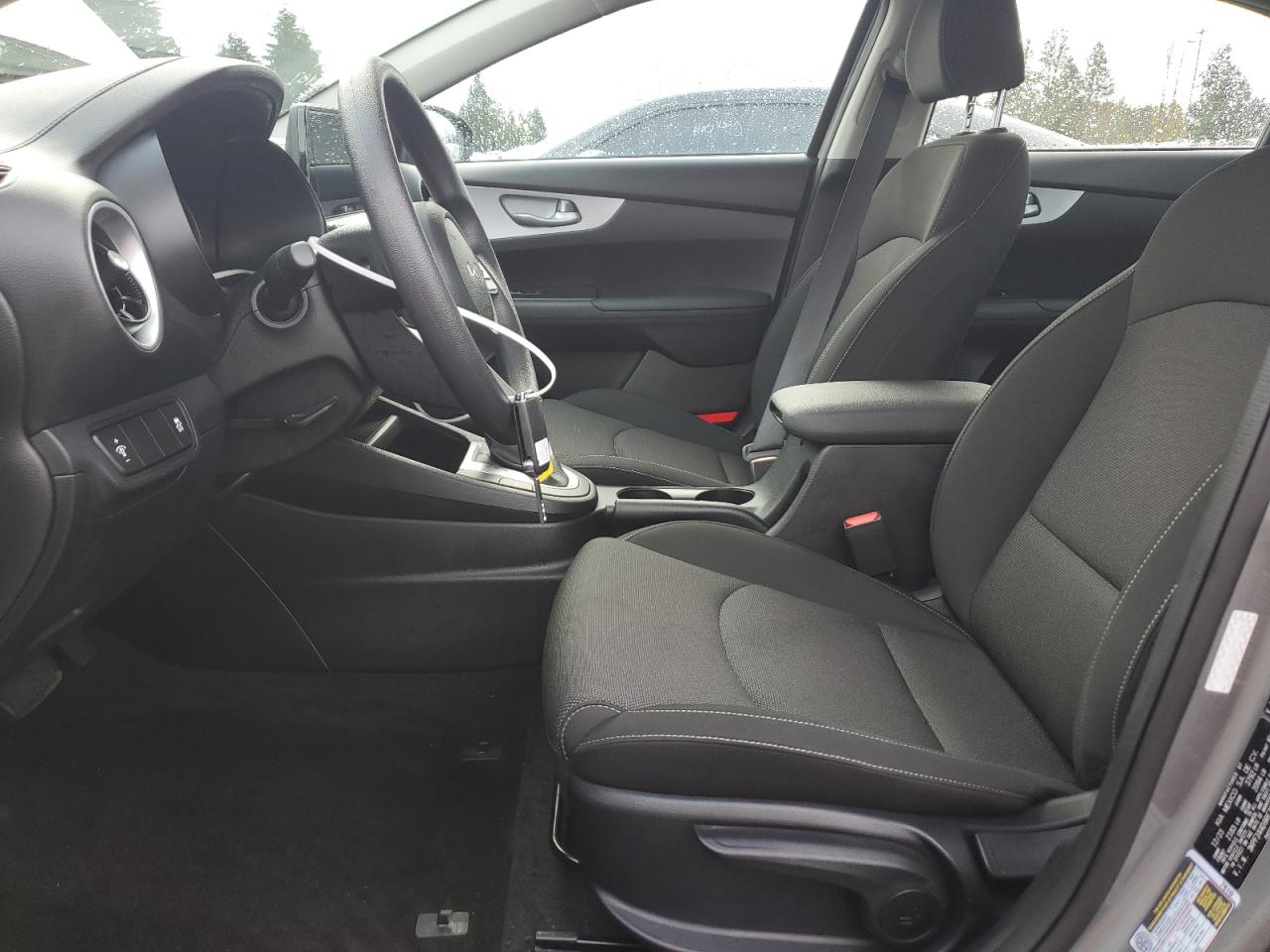 2024 Kia Forte - Image 7
