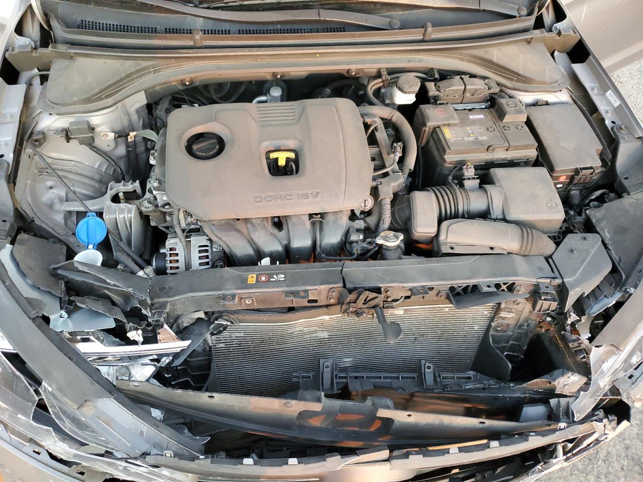 2020 Hyundai Elantra - Image 11