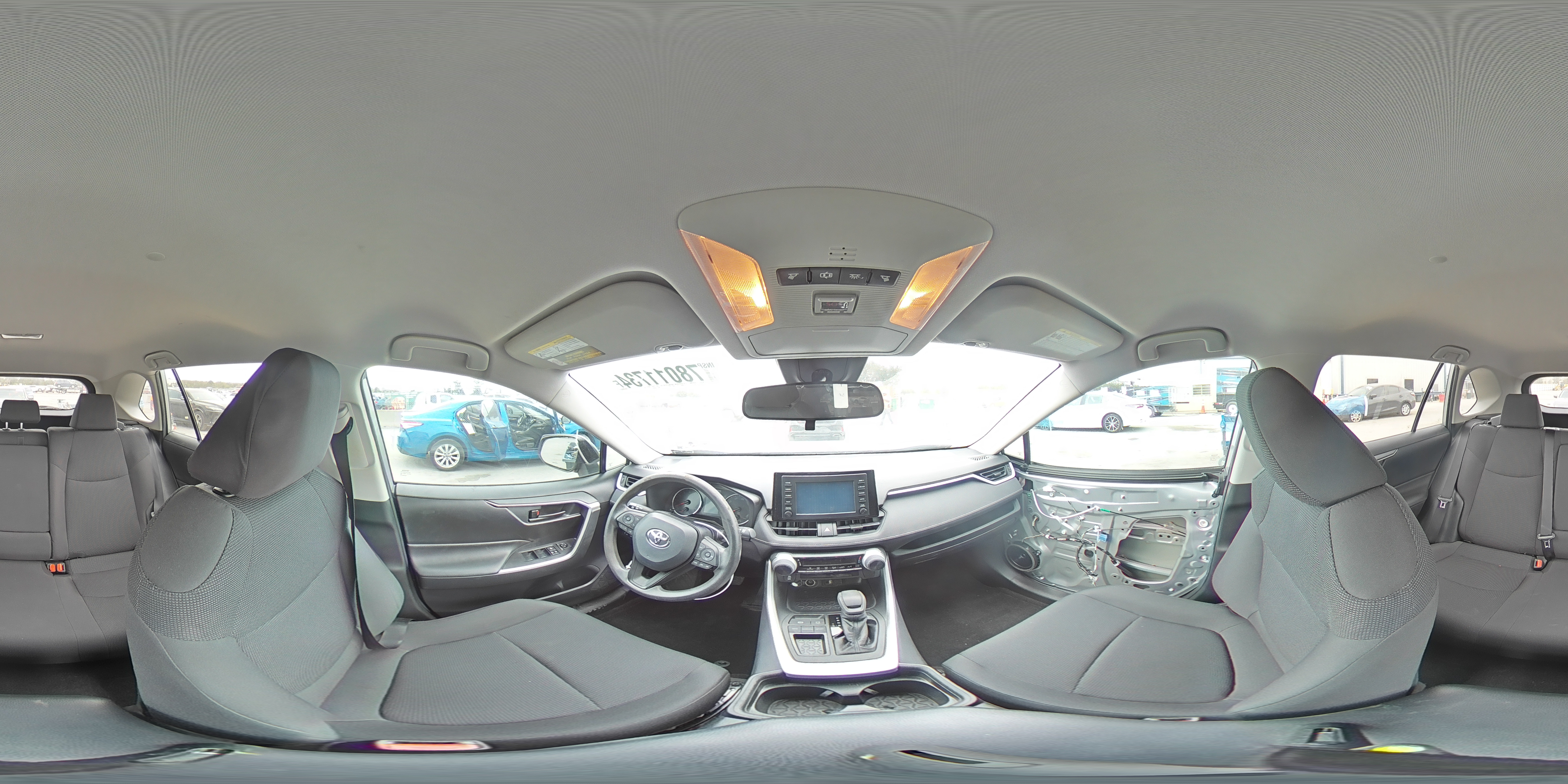 2019 Toyota RAV 4 - Image 16