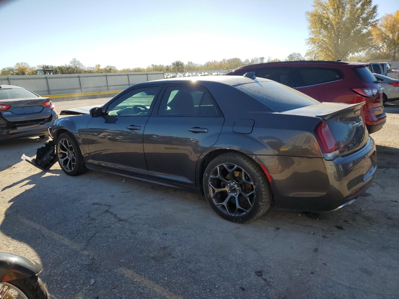 2015 Chrysler 300 - Image 2