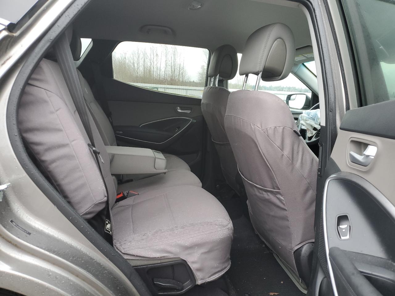2018 Hyundai Santa Fe - Image 11