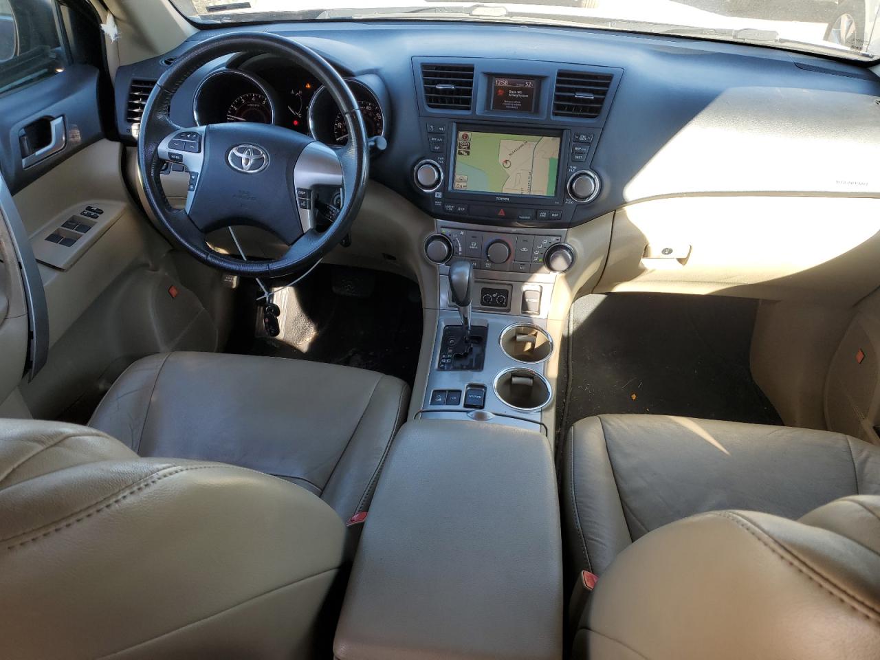 2012 Toyota Highlander - Image 8