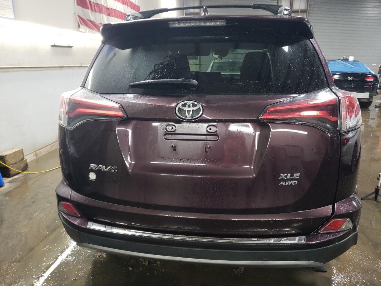 2017 Toyota Rav4 Xle VIN: 2T3RFREV3HW620377 Lot: 80953984