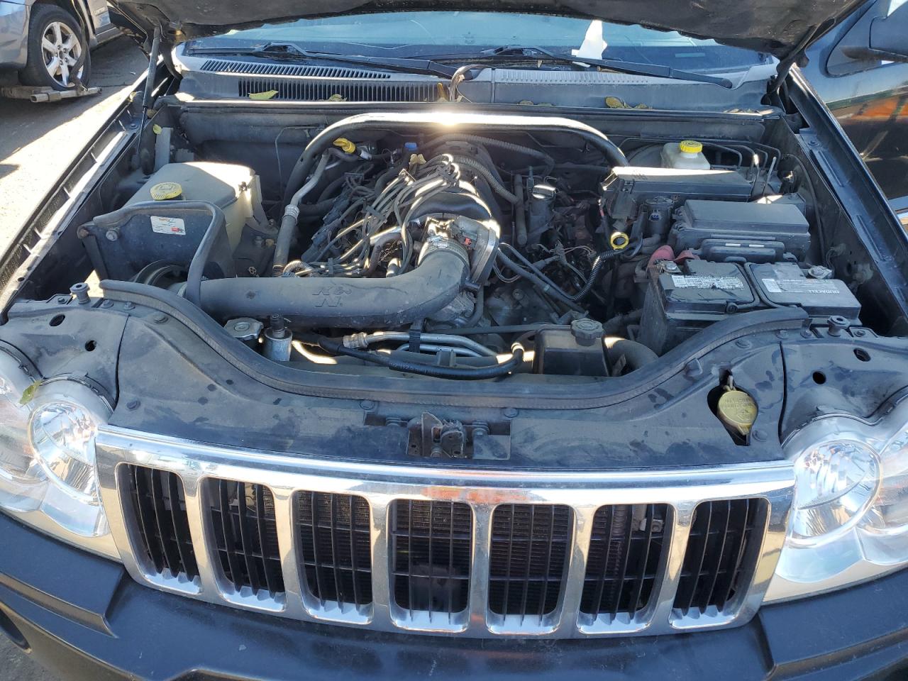 2005 Jeep Grand Cherokee - Image 11