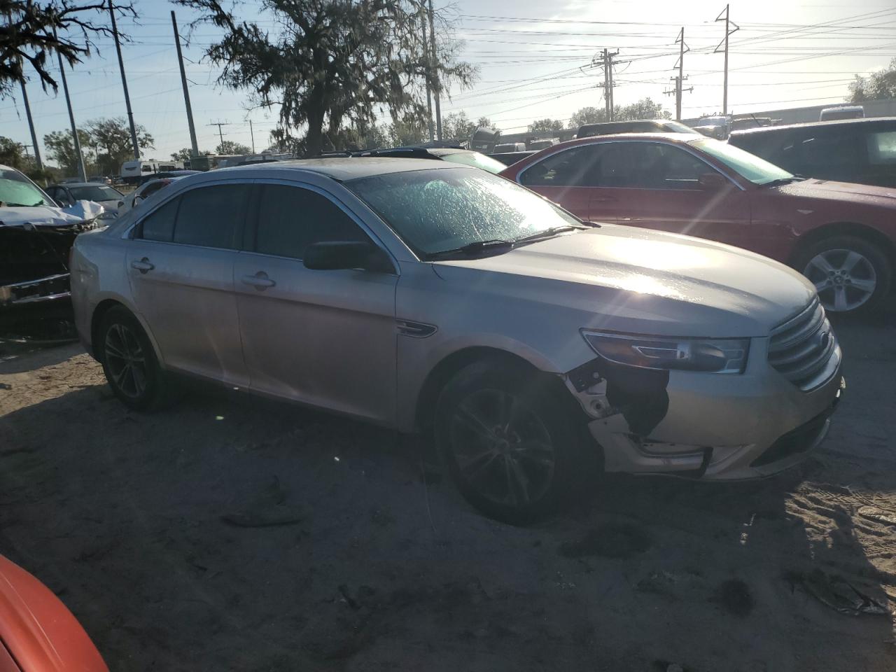 VIN 1FAHP2D85HG125269 2017 FORD TAURUS no.4