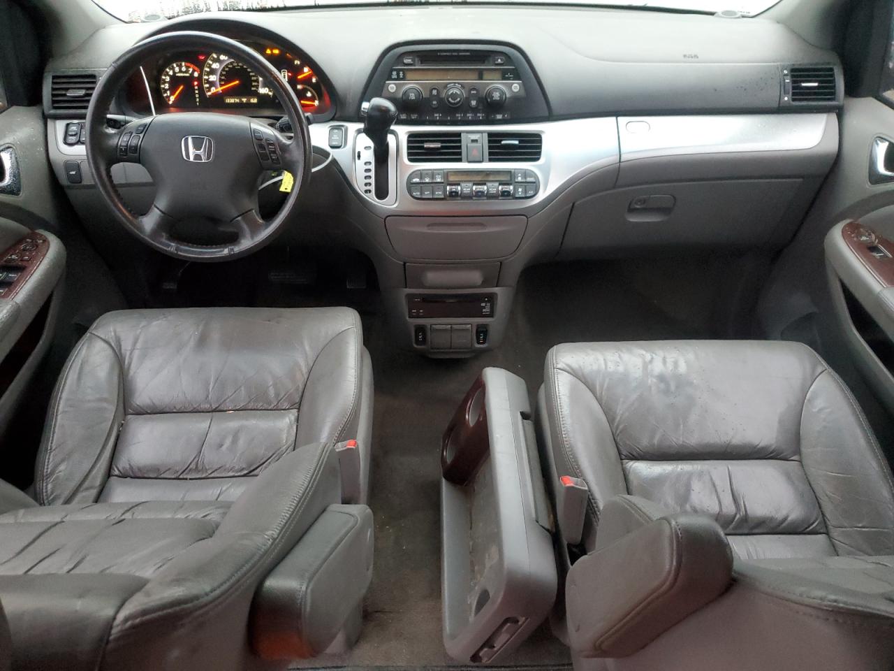 2010 Honda Odyssey - Image 8