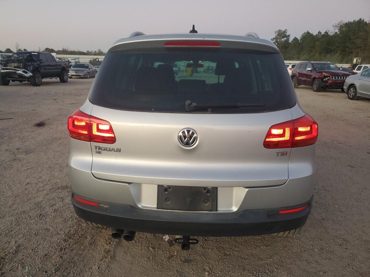 2016 Volkswagen Tiguan - Image 6