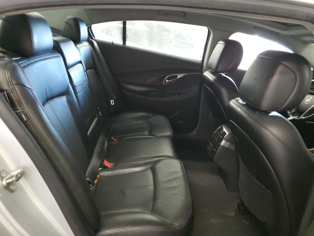 2010 Buick LaCrosse - Image 10