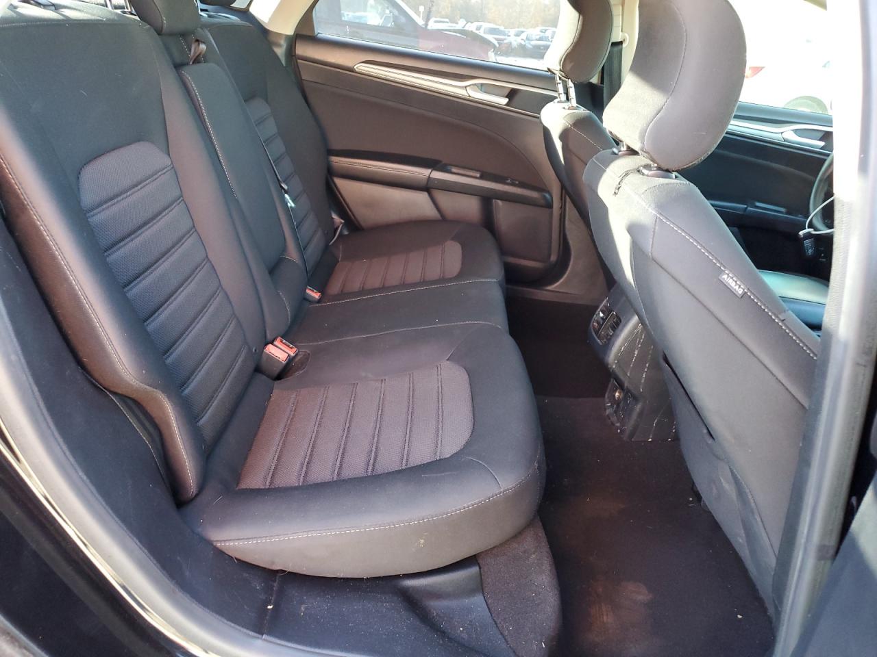 2019 Ford Fusion Se VIN: 3FA6P0LU7KR261655 Lot: 80472754