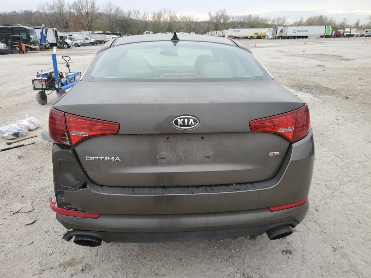 2011 Kia Optima Lx VIN: KNAGM4A70B5062975 Lot: 79865484