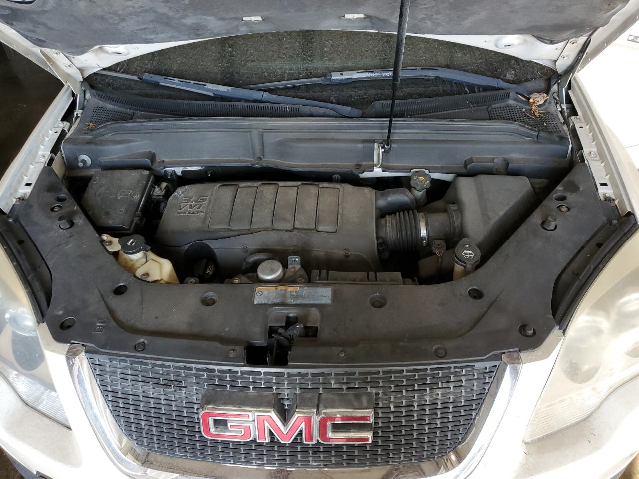 2011 GMC Acadia - Image 12