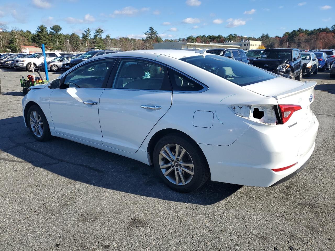 2016 Hyundai Sonata - Image 2