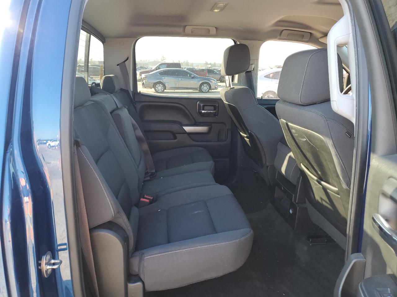 2015 Chevrolet Silverado - Image 10