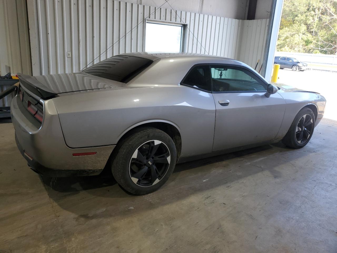 2016 Dodge Challenger - Image 3