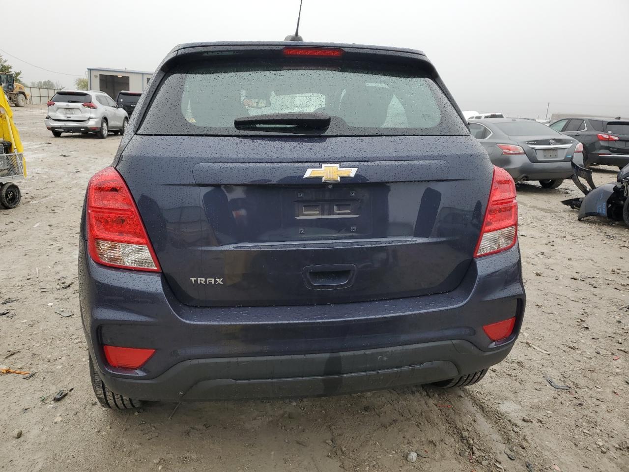 VIN 3GNCJKSB9JL305299 2018 CHEVROLET TRAX no.6