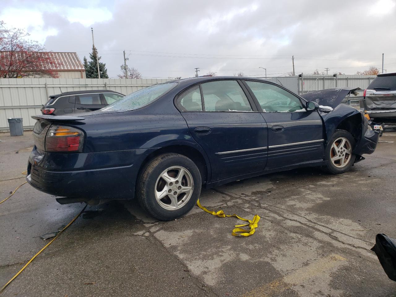 2003 Pontiac Bonneville - Image 3