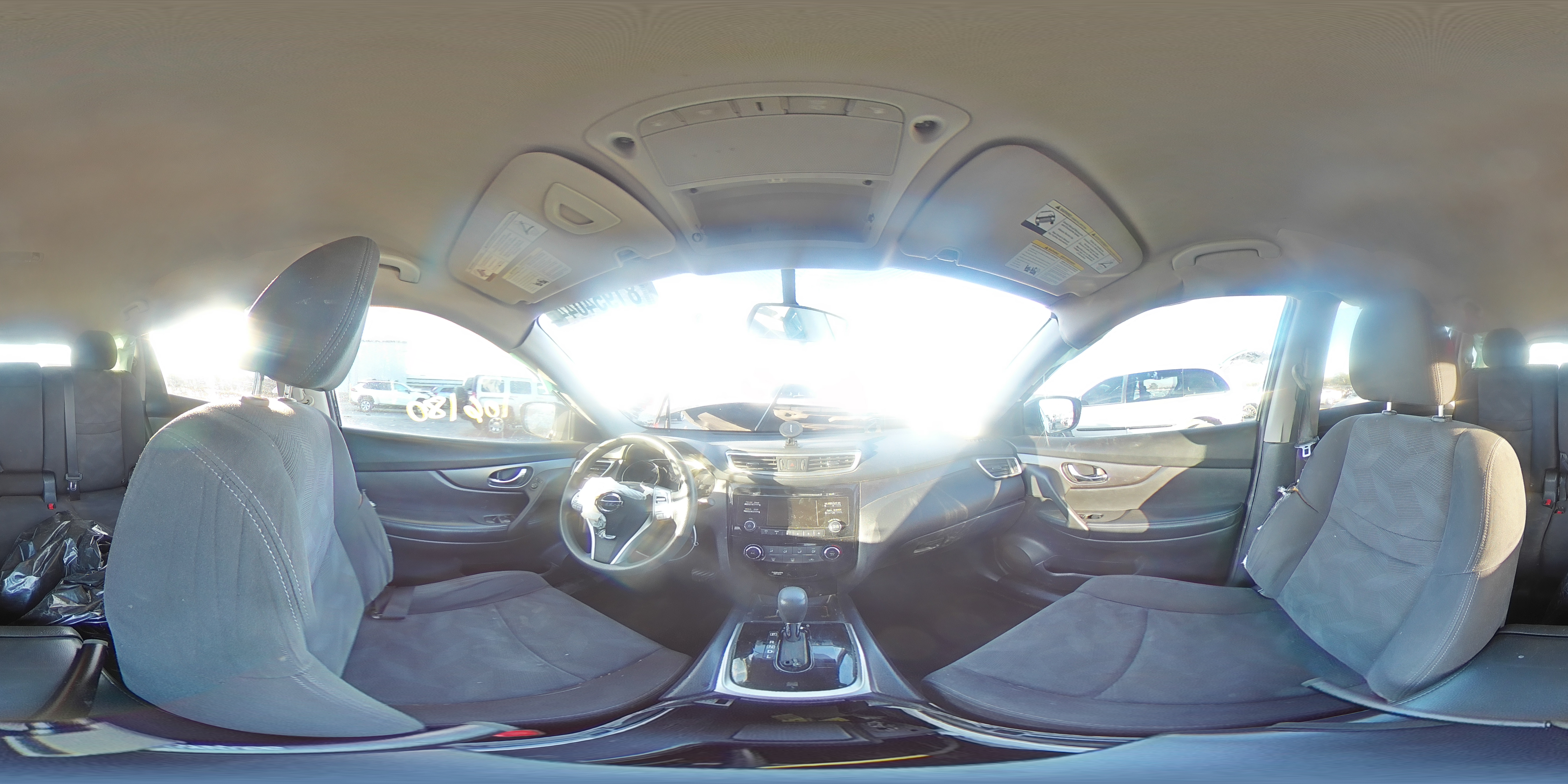 2016 Nissan Rogue - Image 13