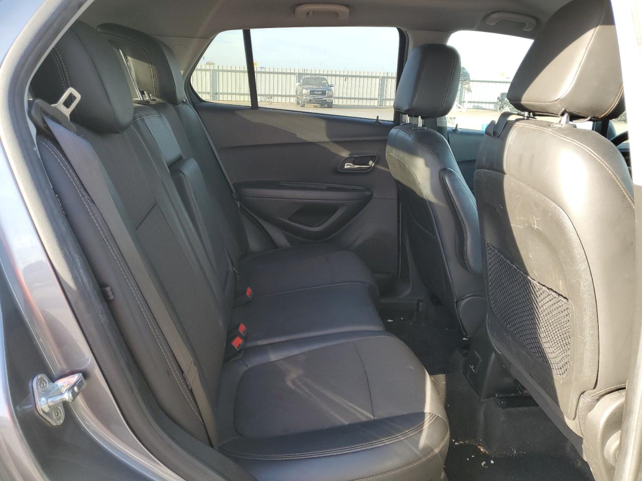 2019 Chevrolet Trax - Image 12