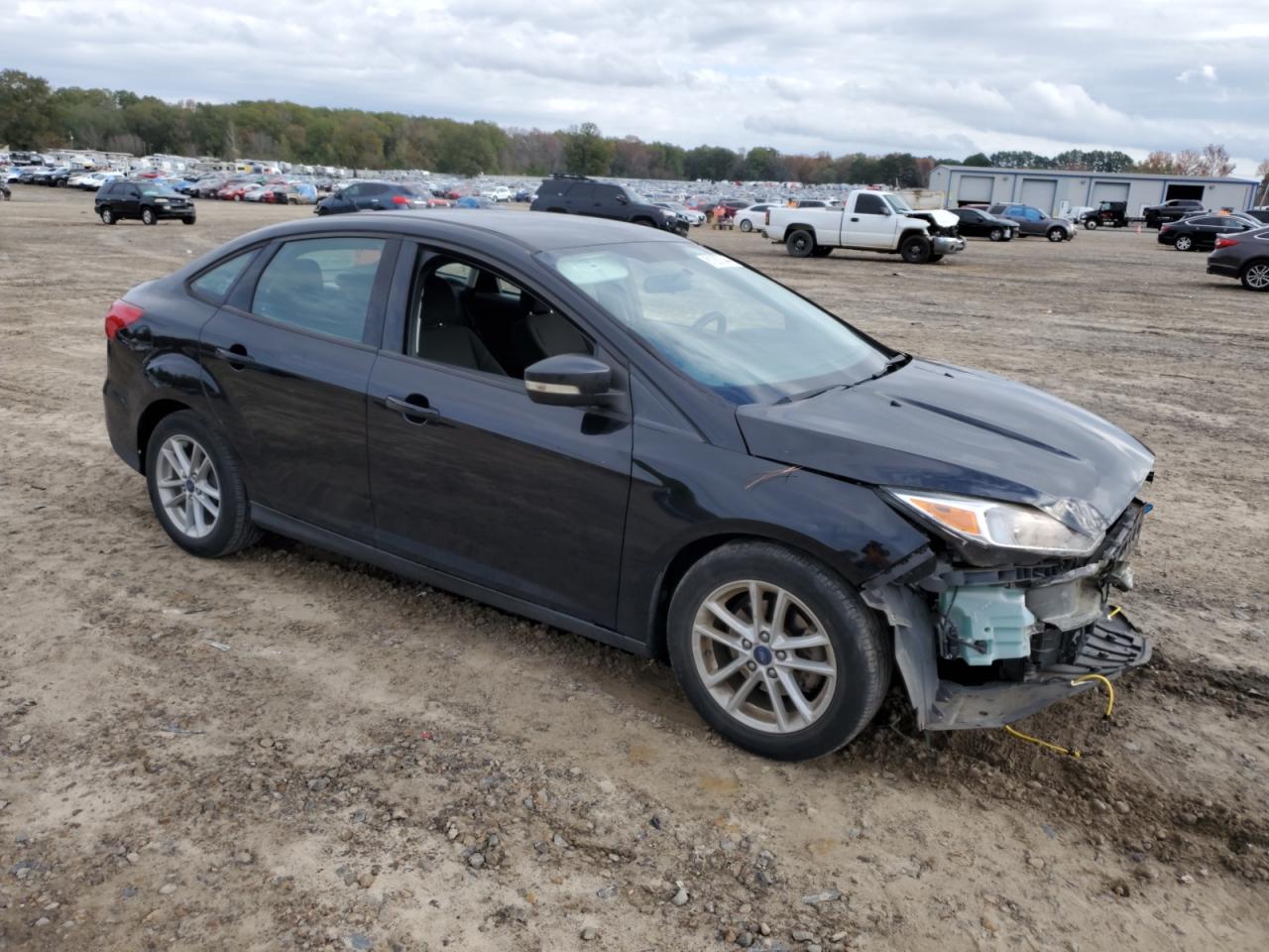 2017 Ford Focus - Image 4