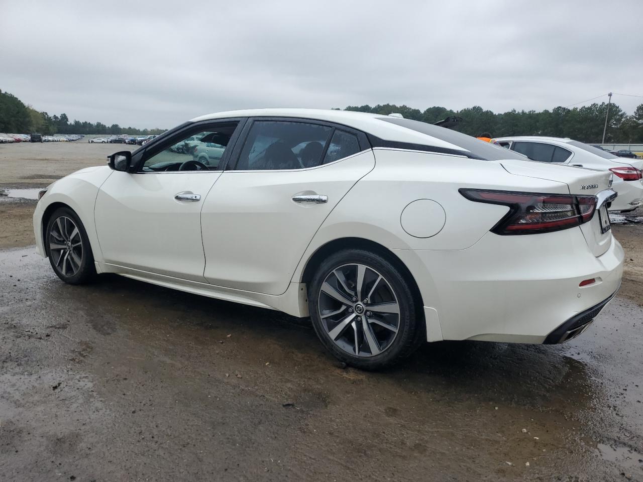 2020 Nissan Maxima - Image 2