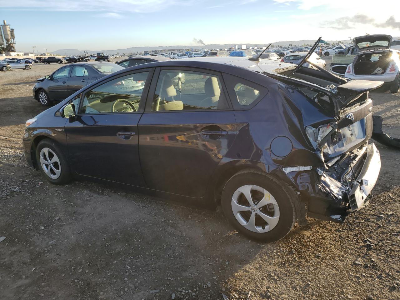 2015 Toyota Prius - Image 2