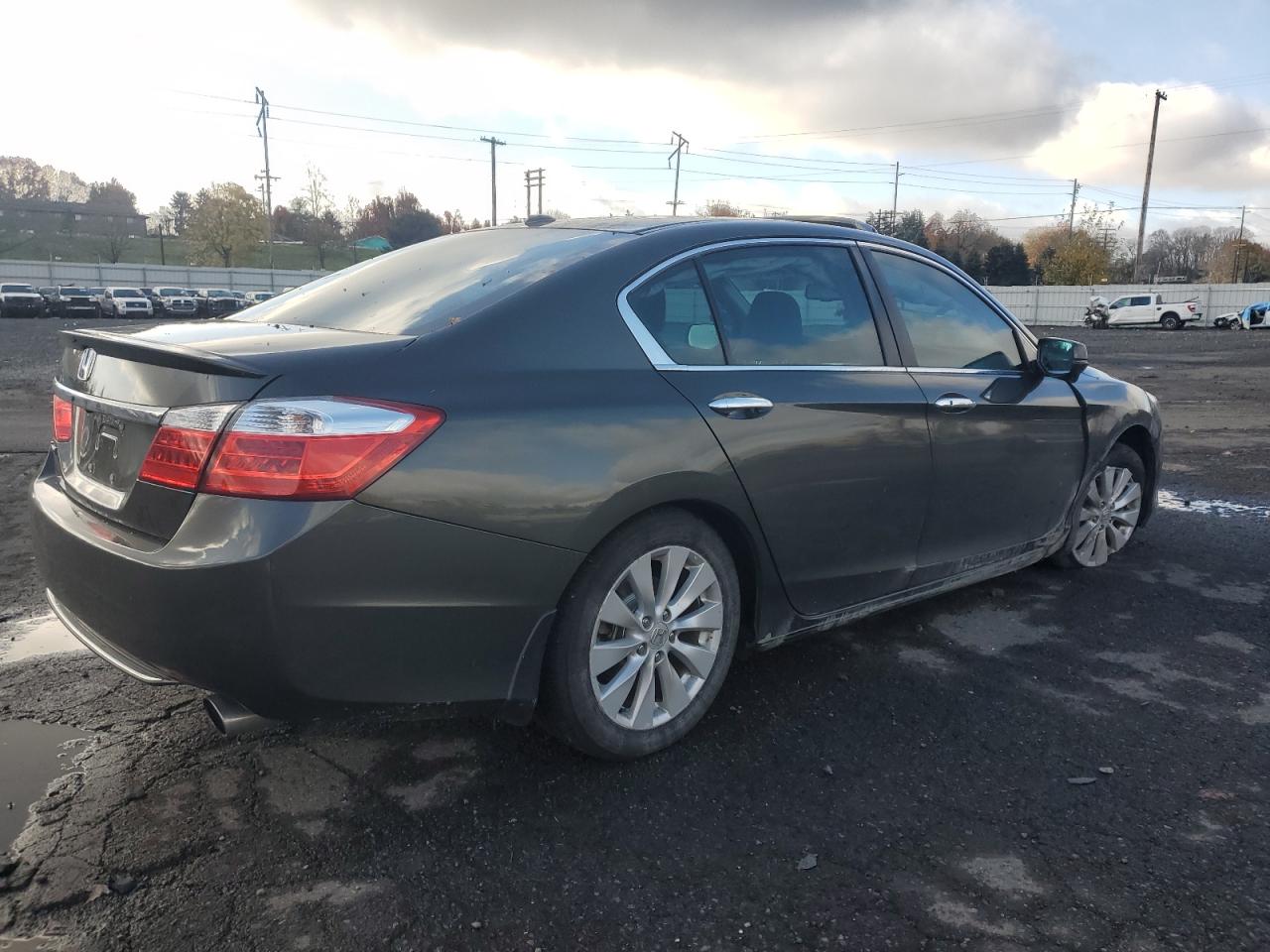 VIN 1HGCR2F81DA163012 2013 HONDA ACCORD no.3