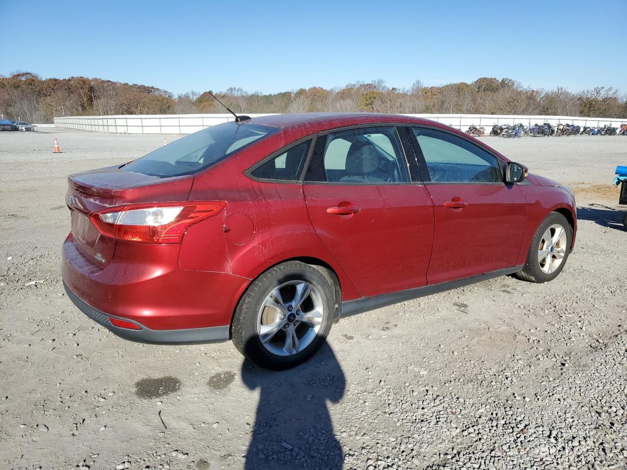 VIN 1FADP3F26EL388547 2014 FORD FOCUS no.3