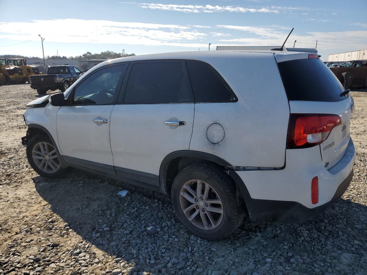 VIN 5XYKT3A65FG561298 2015 KIA SORENTO no.2