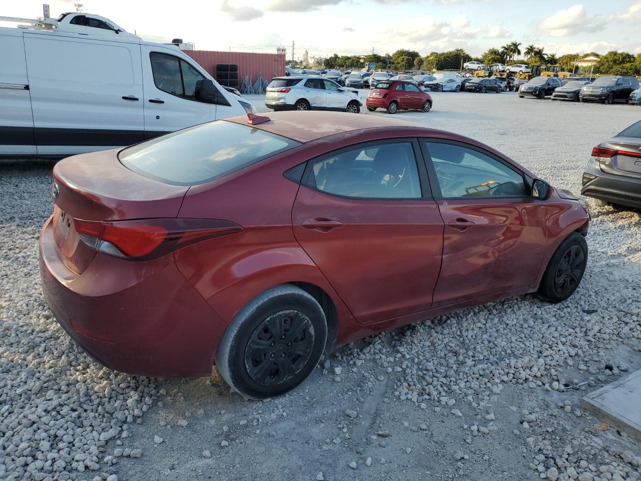 2016 Hyundai Elantra - Image 3