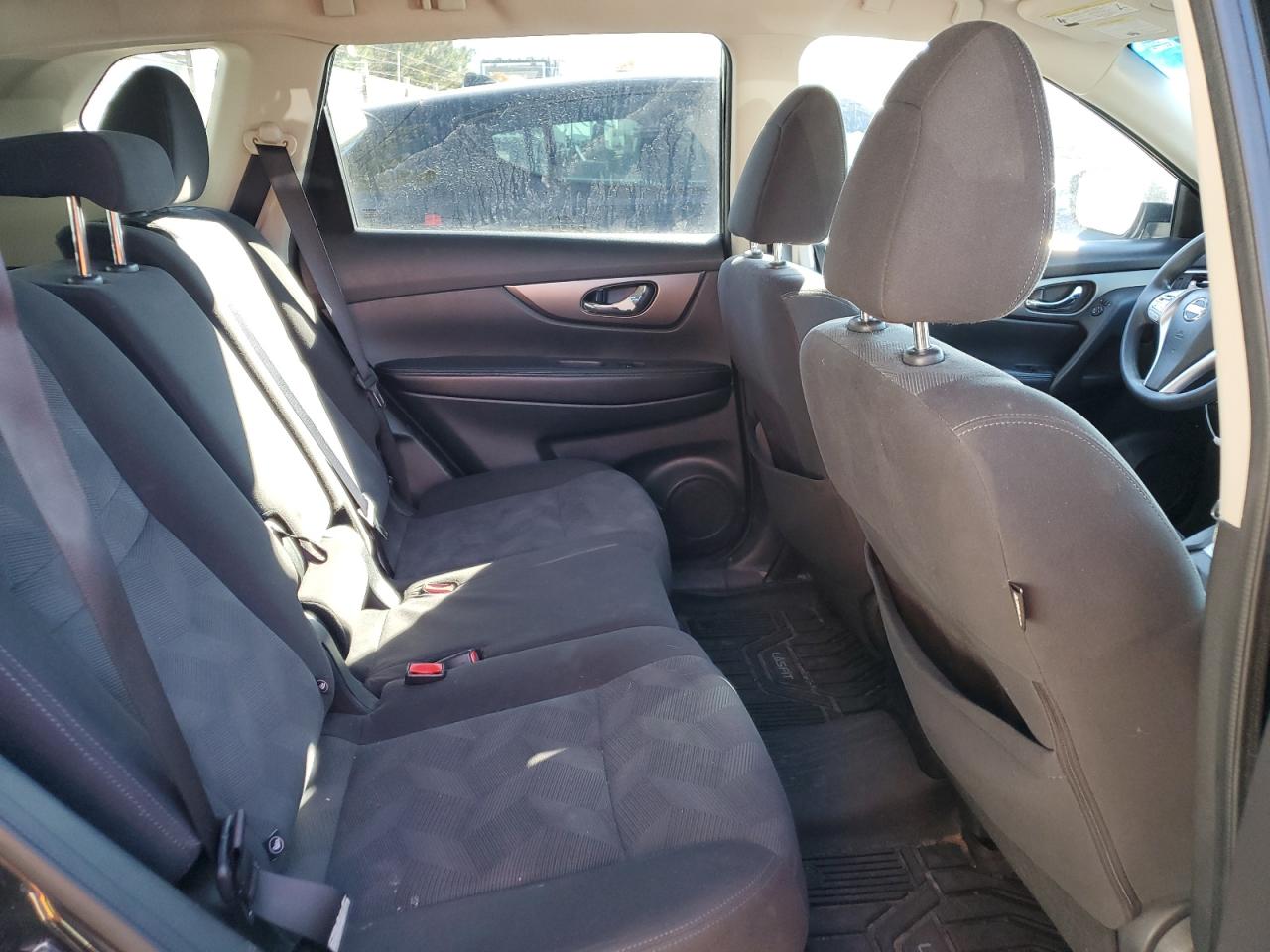 2016 Nissan Rogue - Image 11