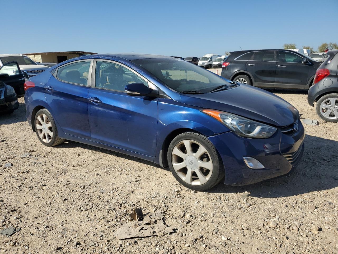 2013 Hyundai Elantra - Image 4