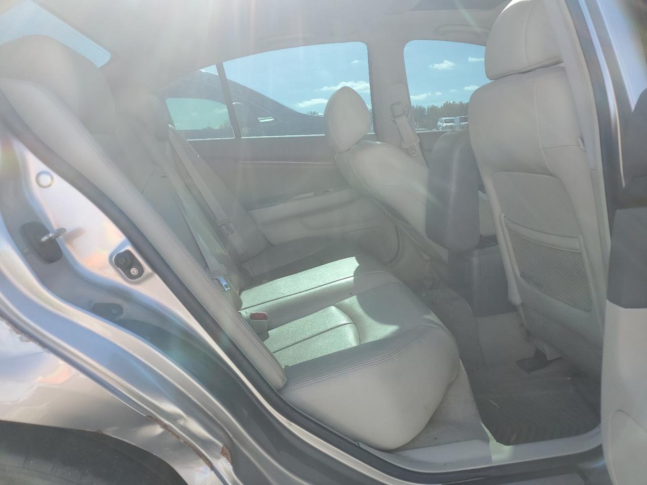 2009 Infiniti G - Image 10