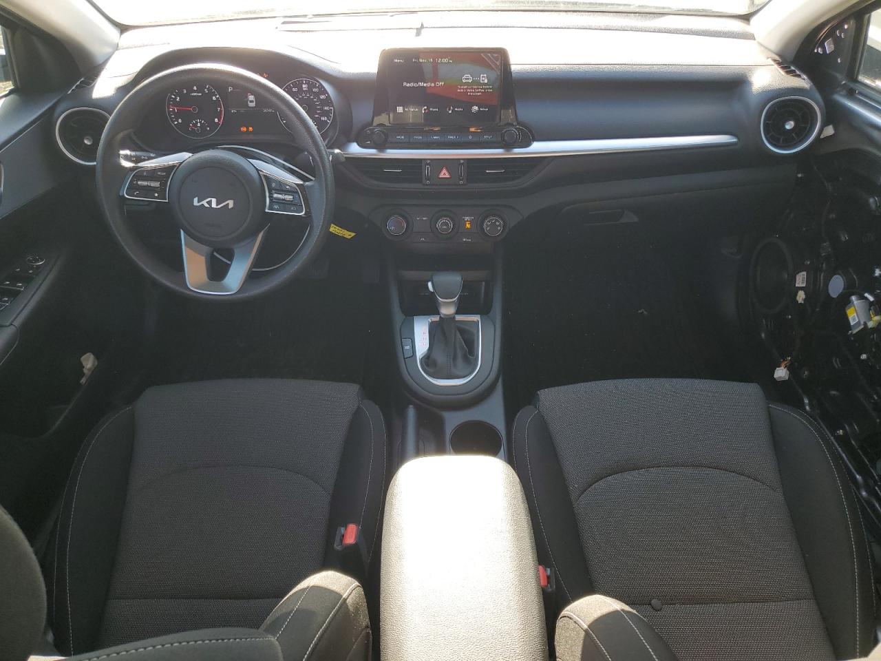 2023 Kia Forte - Image 8